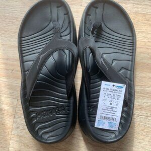 HOKA ONE ONE Women's Ora Recovery Flip Sandals Black/Dark Gull Gray